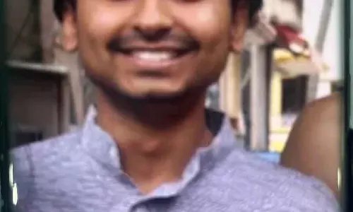 Biocon कंपनी की पांचवीं मंजिल से कूदकर 26 साल के कर्मचारी ने की आत्महत्या Biocon कंपनी की पांचवीं मंजिल से कूदकर 26 साल के कर्मचारी ने की आत्महत्या