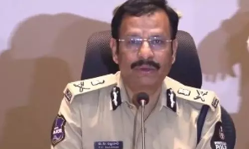 Hyderabad कमिश्नर ने न्यू ईयर पर शराब पीकर ड्राइविंग पर चेतावनी दी Hyderabad कमिश्नर ने न्यू ईयर पर शराब पीकर ड्राइविंग पर चेतावनी दी