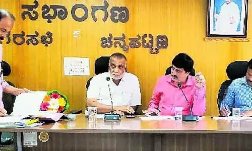 Karnataka : शेल्टर कमिटी, म्युनिसिपल अधिकारियों की मीटिंग