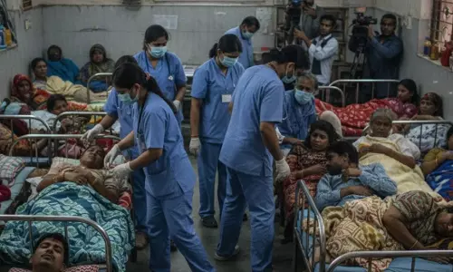 Indore: अस्पतालों में बीमारों की भीड़, स्वास्थ्य विभाग सतर्क Indore: अस्पतालों में बीमारों की भीड़, स्वास्थ्य विभाग सतर्क