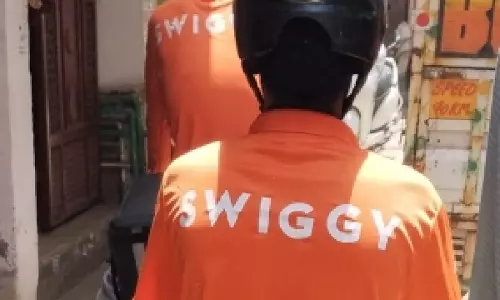 Swiggy पर असर की आशंका, स्विगी-जोमैटो ने इंसेंटिव में बढ़ोतरी की Swiggy पर असर की आशंका, स्विगी-जोमैटो ने इंसेंटिव में बढ़ोतरी की