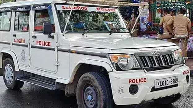 kerala: पुलिस स्टेशन में पुलिसकर्मी ने फांसी लगाई
