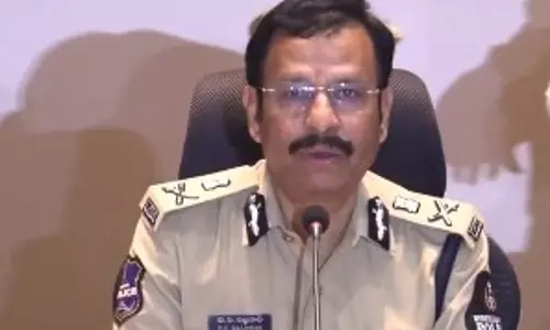 नए साल के जश्न में सड़क सुरक्षा का अलर्ट, Hyderabad में ड्राइविंग नियमों की सख्ती नए साल के जश्न में सड़क सुरक्षा का अलर्ट, Hyderabad में ड्राइविंग नियमों की सख्ती