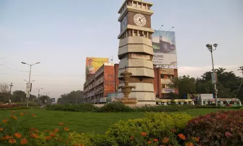 नगर घड़ी के लिए आवश्यक पार्ट्स मंगाने में जुटी रायपुर निगम नगर घड़ी के लिए आवश्यक पार्ट्स मंगाने में जुटी रायपुर निगम