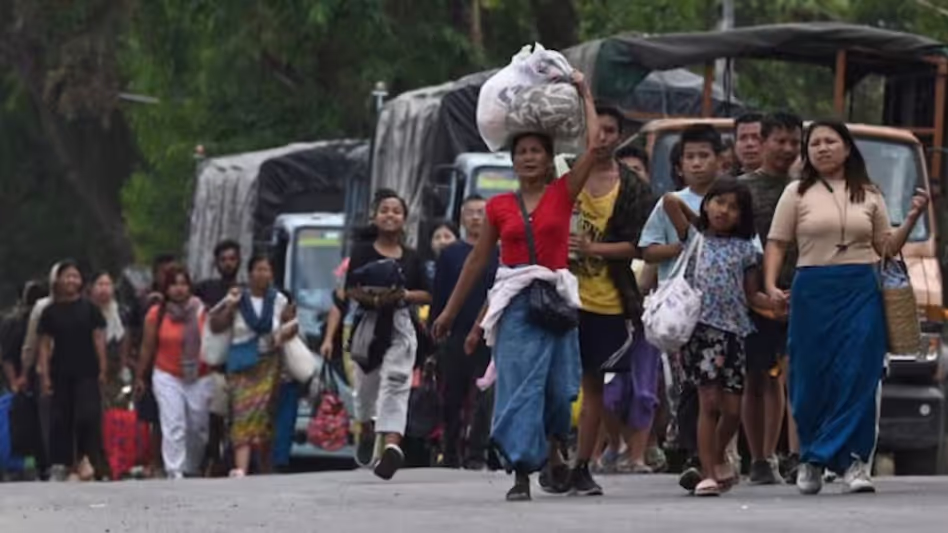 मणिपुर में विस्थापित परिवारों के पुनर्वास में देरी को लेकर IDPs, COCOMI ने राजभवन तक मार्च करने का ऐलान किया