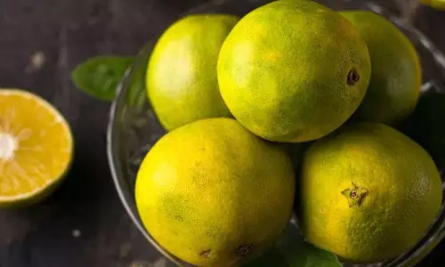 रोज़ाना मीठा नींबू का जूस पिएं और ये अद्भुत Health Benefits रोज़ाना मीठा नींबू का जूस पिएं और ये अद्भुत Health Benefits
