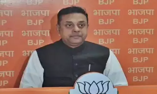 गृह मंत्री शाह पर कथित धमकियों को लेकर ममता बनर्जी पर BJP का आरोप गृह मंत्री शाह पर कथित धमकियों को लेकर ममता बनर्जी पर BJP का आरोप