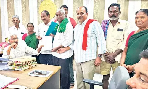 ऐप-बेस्ड यूरिया सप्लाई से किसानों को परेशानी हो रही है: Rythu Sangham
