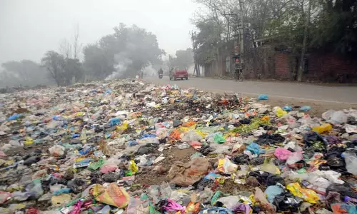 Amritsar: पवित्र मिट्टी डंपिंग ग्राउंड बन जाती है Amritsar: पवित्र मिट्टी डंपिंग ग्राउंड बन जाती है
