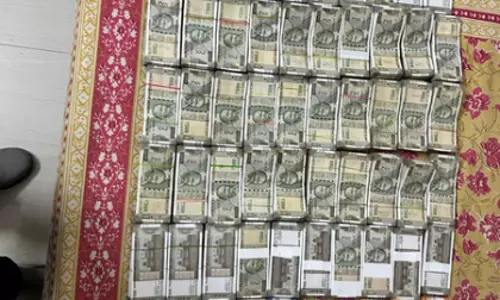 झांसी में CGST ऑफिस में रिश्वत रैकेट का भंडाफोड़