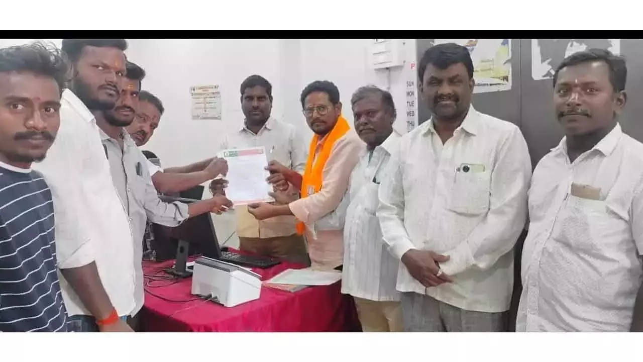 BJP ने आवारा कुत्तों और बंदरों की समस्या पर तुरंत एक्शन लेने की मांग की