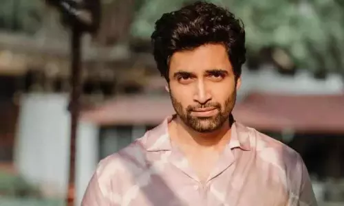 डकैत में दिखेगा Adivi Sesh का शर्टलेस अवतार: एक्शन और रोमांस का जबरदस्त मेल