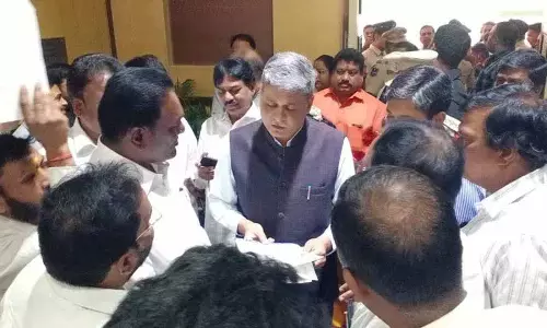 Secunderabad कैंटोनमेंट बोर्ड चुनाव और सिविल एरिया मर्जर पर डिफेंस सेक्रेटरी के साथ चर्चा हुई