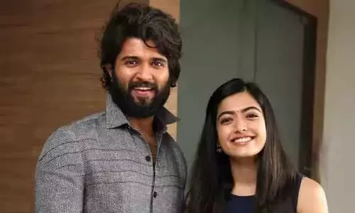 रोम में Rashmika-विजय का न्यू ईयर? आनंद देवरकोंडा की फोटो से मिला हिंट रोम में Rashmika-विजय का न्यू ईयर? आनंद देवरकोंडा की फोटो से मिला हिंट