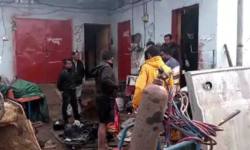 ओडिशा के कटक में NH-16 के पास 2 युवक मृत पाए गए, हत्या का शक ओडिशा के कटक में NH-16 के पास 2 युवक मृत पाए गए, हत्या का शक