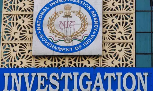NIA कोर्ट ने कश्मीरी मूल के 3 लोगों के खिलाफ वारंट जारी किया NIA कोर्ट ने कश्मीरी मूल के 3 लोगों के खिलाफ वारंट जारी किया