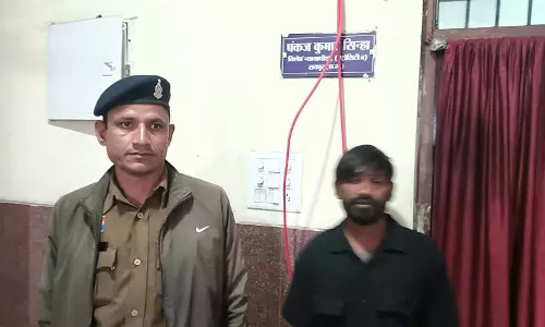 Raipur Breaking: गांजा तस्कर दीपक उर्फ बबलू बबलानी को मिली 4 साल की जेल Raipur Breaking: गांजा तस्कर दीपक उर्फ बबलू बबलानी को मिली 4 साल की जेल