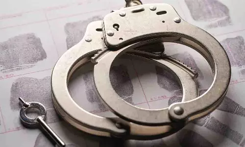चाकू दिखाकर दो लूट की साजिश, Jabalpur पुलिस ने नाबालिग को किया गिरफ्तार