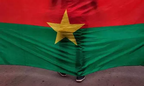जैसे को तैसा: माली और Burkina Faso ने अमेरिकी नागरिकों पर लगाया ट्रैवल बैन जैसे को तैसा: माली और Burkina Faso ने अमेरिकी नागरिकों पर लगाया ट्रैवल बैन