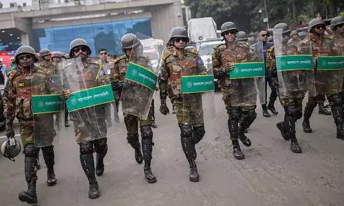 Hasina और जिया के बिना नया युग: अवामी लीग पर बैन के बीच सत्ता की ओर बढ़ते तारिक रहमान Hasina और जिया के बिना नया युग: अवामी लीग पर बैन के बीच सत्ता की ओर बढ़ते तारिक रहमान