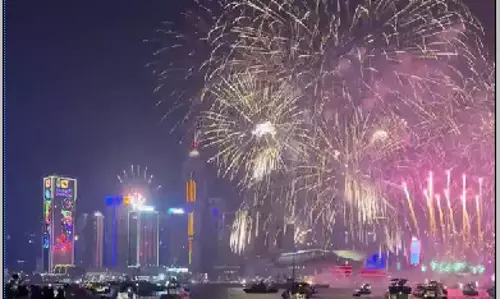 HAPPY NEW YEAR 2026 की शुरुआत Hong Kong में धूमधाम के साथ HAPPY NEW YEAR 2026 की शुरुआत Hong Kong में धूमधाम के साथ