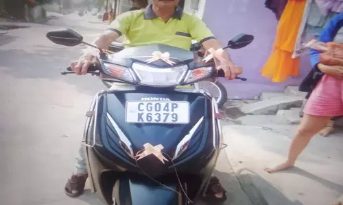 गुढ़ियारी में दर्दनाक सड़क हादसा, दोपहिया सवार की मौके पर मौत गुढ़ियारी में दर्दनाक सड़क हादसा, दोपहिया सवार की मौके पर मौत