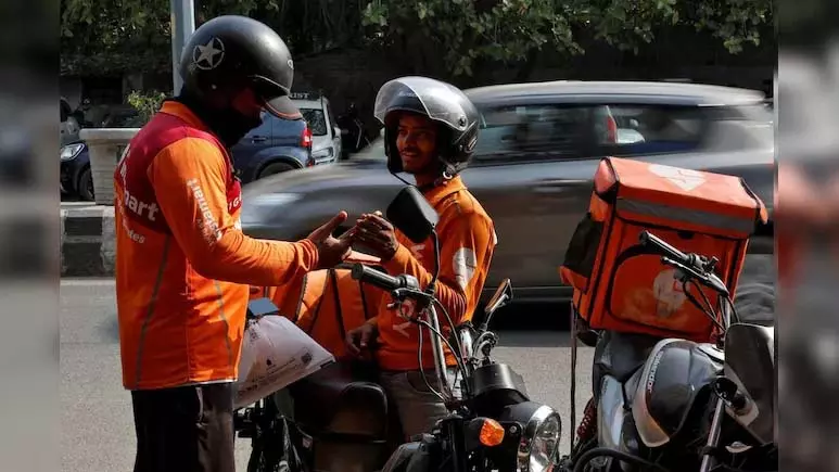 गिग वर्कर्स ने किया राष्ट्रव्यापी हड़ताल का ऐलान, डिलीवरी सेवाएं प्रभावित होने की आशंका गिग वर्कर्स ने किया राष्ट्रव्यापी हड़ताल का ऐलान, डिलीवरी सेवाएं प्रभावित होने की आशंका