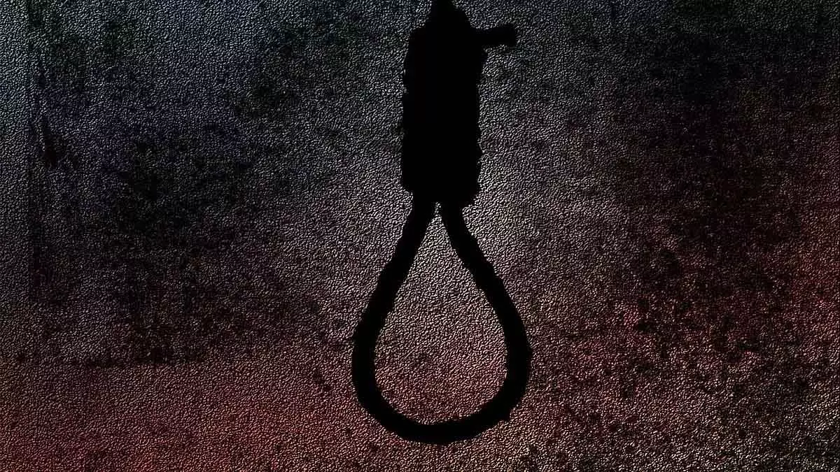 Indore : 16 साल के 10वीं क्लास के स्टूडेंट ने किराए के मकान में खुदकुशी की Indore : 16 साल के 10वीं क्लास के स्टूडेंट ने किराए के मकान में खुदकुशी की