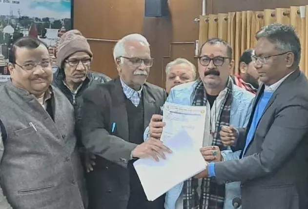 Farrukhabad: वाहन फिटनेस सेंटर संचालकों की समस्याओं पर ध्यान देने की मांग Farrukhabad: वाहन फिटनेस सेंटर संचालकों की समस्याओं पर ध्यान देने की मांग
