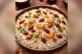 Dry Fruit Pulao: डिनर में आसानी से तैयार करें स्वादिष्ट ड्राई फ्रूट पुलाव Dry Fruit Pulao: डिनर में आसानी से तैयार करें स्वादिष्ट ड्राई फ्रूट पुलाव