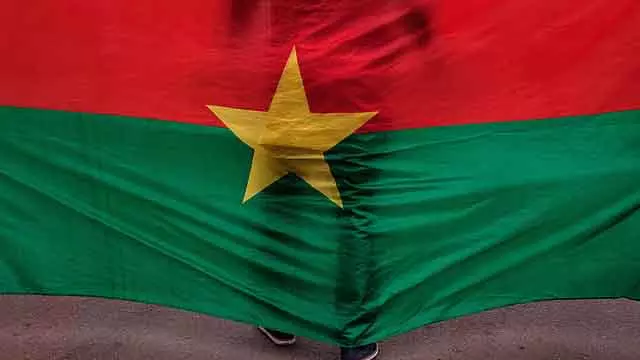 Mali and Burkina फासो ने बदले की कार्रवाई करते हुए अमेरिकी नागरिकों पर ट्रैवल बैन लगाया Mali and Burkina फासो ने बदले की कार्रवाई करते हुए अमेरिकी नागरिकों पर ट्रैवल बैन लगाया