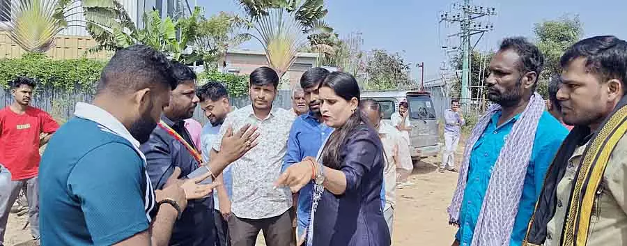 Karnataka : सुन्नघट्टा में कचरा निपटान इकाई का ग्रामीणों ने किया विरोध Karnataka : सुन्नघट्टा में कचरा निपटान इकाई का ग्रामीणों ने किया विरोध