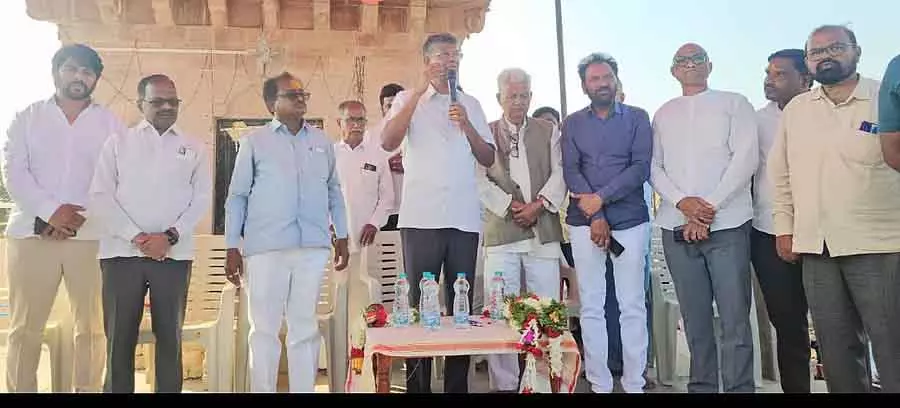 39 झीलों को भरने का काम पूरा हो गया है: Satish Jarakiholi 39 झीलों को भरने का काम पूरा हो गया है: Satish Jarakiholi