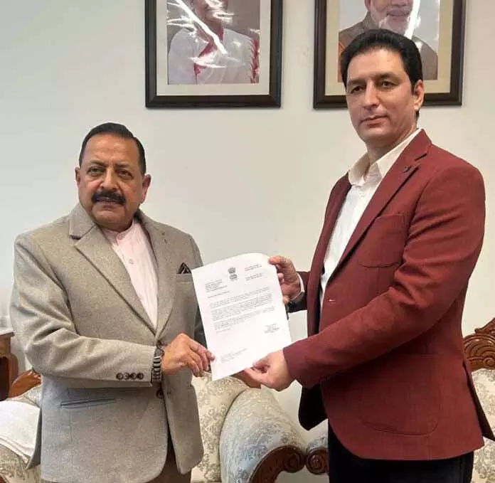 डोडा के विधायक डॉ. जितेंद्र से मिले, PMGSY के तहत 400 करोड़ रुपये की सड़क मंजूर करने की मांग डोडा के विधायक डॉ. जितेंद्र से मिले, PMGSY के तहत 400 करोड़ रुपये की सड़क मंजूर करने की मांग