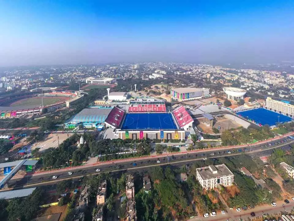 Bhubaneswar : बेहेरा साही चौक और नंदनकानन स्क्वायर के बीच मैराथन पर रोक Bhubaneswar : बेहेरा साही चौक और नंदनकानन स्क्वायर के बीच मैराथन पर रोक