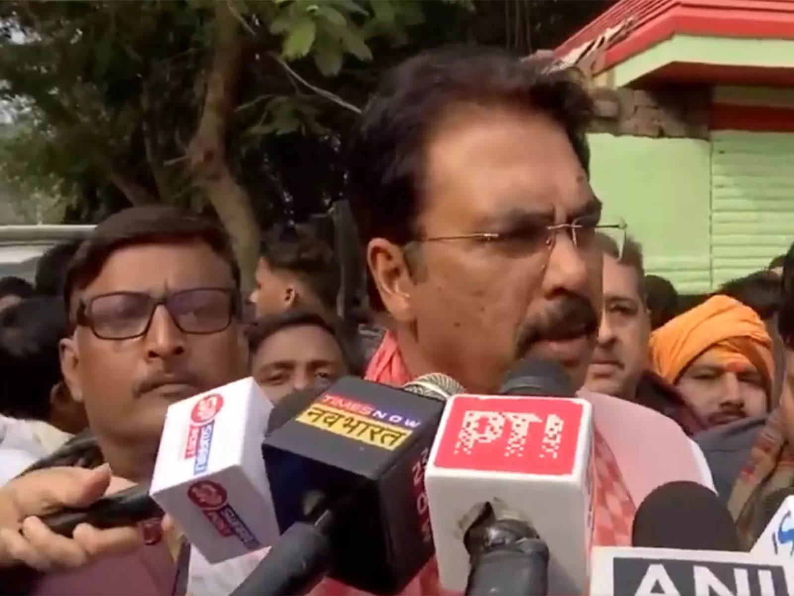 बिहार BJP अध्यक्ष सराओगी ने पूर्व नेता नवीन किशोर प्रसाद सिन्हा को श्रद्धांजलि अर्पित की बिहार BJP अध्यक्ष सराओगी ने पूर्व नेता नवीन किशोर प्रसाद सिन्हा को श्रद्धांजलि अर्पित की