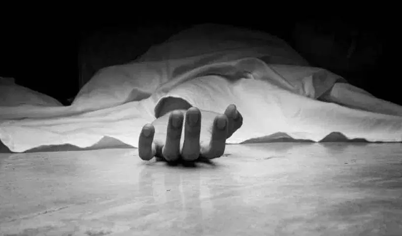 14 साल की उम्र में भागकर जबरन शादी के लिए बेची गई लड़की की Delhi के अस्पताल में मौत 14 साल की उम्र में भागकर जबरन शादी के लिए बेची गई लड़की की Delhi के अस्पताल में मौत