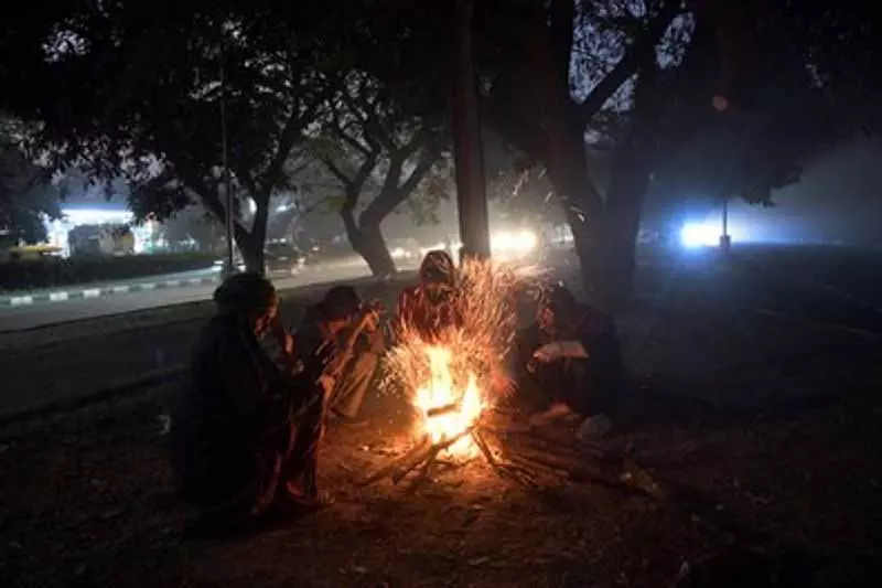 Chandigarh: क्षेत्र में नए साल का स्वागत घने कोहरे और गरज के साथ होगा Chandigarh: क्षेत्र में नए साल का स्वागत घने कोहरे और गरज के साथ होगा