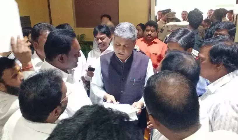 Secunderabad कैंटोनमेंट बोर्ड चुनाव और सिविल एरिया मर्जर पर डिफेंस सेक्रेटरी के साथ चर्चा हुई Secunderabad कैंटोनमेंट बोर्ड चुनाव और सिविल एरिया मर्जर पर डिफेंस सेक्रेटरी के साथ चर्चा हुई