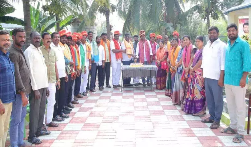 गांव के विकास के लिए Governing Body मिलकर काम करती गांव के विकास के लिए Governing Body मिलकर काम करती