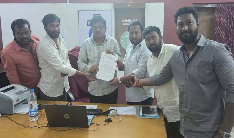 Raghavpuram गांव में अवैध मिट्टी खुदाई से चिंता बढ़ी Raghavpuram गांव में अवैध मिट्टी खुदाई से चिंता बढ़ी