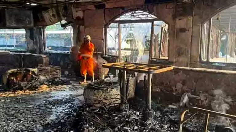 25 मौतों वाले Goa नाइटक्लब हादसे में बड़ा खुलासा, लाइसेंस ही नहीं था 25 मौतों वाले Goa नाइटक्लब हादसे में बड़ा खुलासा, लाइसेंस ही नहीं था
