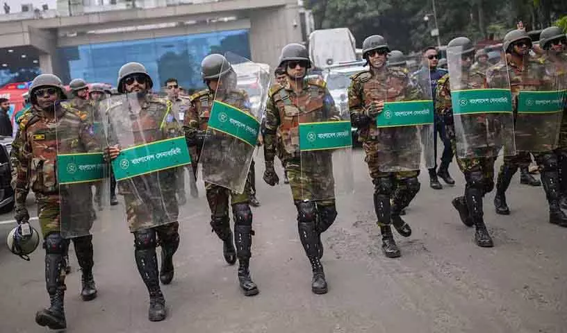 Hasina और जिया के बिना नया युग: अवामी लीग पर बैन के बीच सत्ता की ओर बढ़ते तारिक रहमान Hasina और जिया के बिना नया युग: अवामी लीग पर बैन के बीच सत्ता की ओर बढ़ते तारिक रहमान