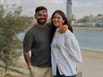 Virat-अनुष्का ने सोशल मीडिया पर किया नए साल का खास संदेश शेयर Virat-अनुष्का ने सोशल मीडिया पर किया नए साल का खास संदेश शेयर