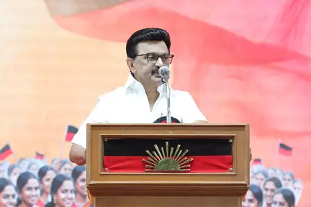 तमिलनाडु कैबिनेट की 6 जनवरी को बैठक, विधानसभा सत्र से पहले अहम फैसलों की संभावना तमिलनाडु कैबिनेट की 6 जनवरी को बैठक, विधानसभा सत्र से पहले अहम फैसलों की संभावना