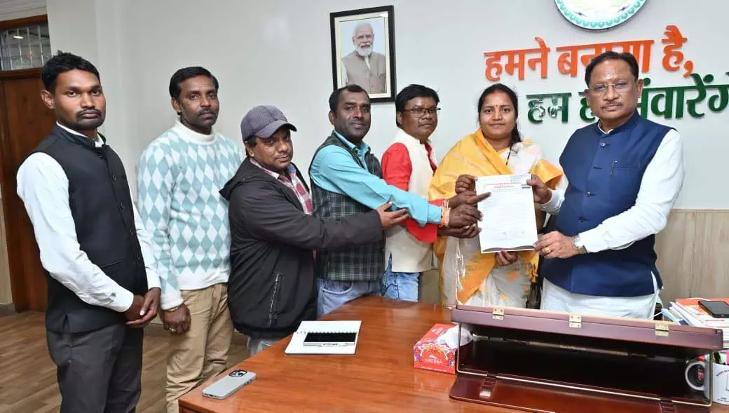 CM साय से महिला एवं बाल विकास मंत्री ने की सौजन्य भेंट CM साय से महिला एवं बाल विकास मंत्री ने की सौजन्य भेंट