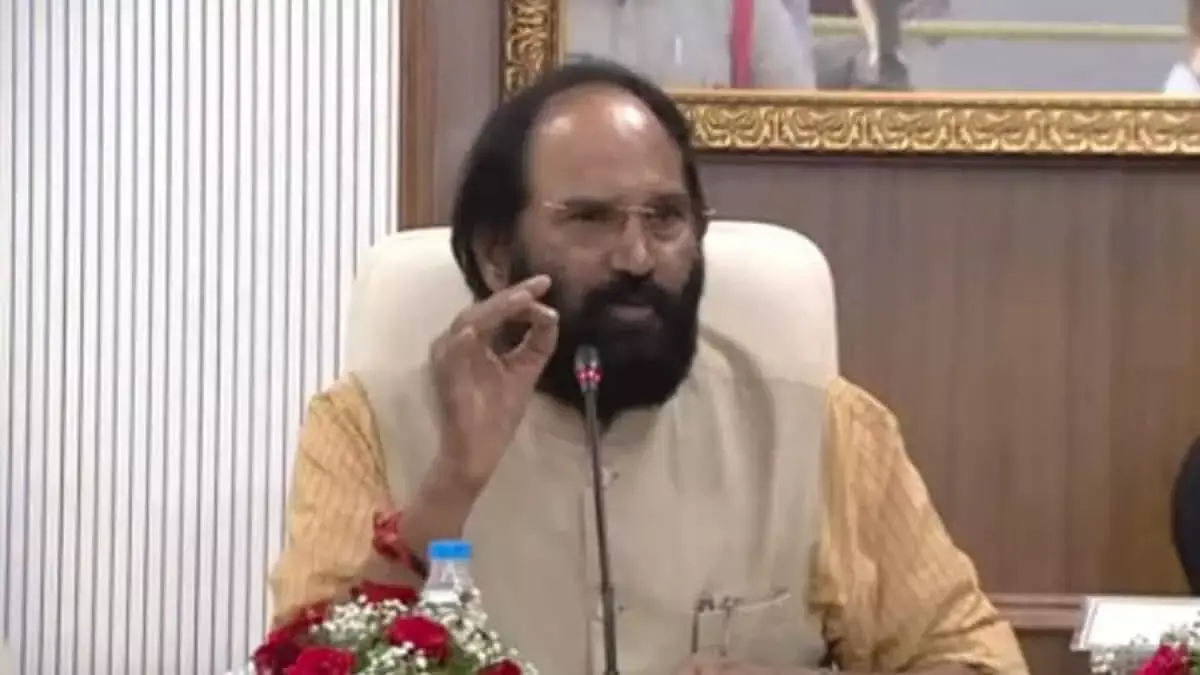 Uttam Kumar Reddy: आंध्र प्रदेश के खिलाफ तेलंगाना गोदावरी जल अधिकारों का बचाव किया Uttam Kumar Reddy: आंध्र प्रदेश के खिलाफ तेलंगाना गोदावरी जल अधिकारों का बचाव किया