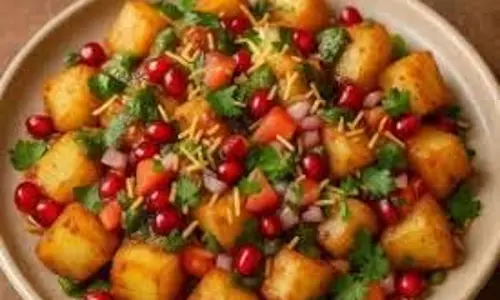 New Year Special Aloo Chaat : घर पर जरूर बनाएं चटपटा आलू चाट