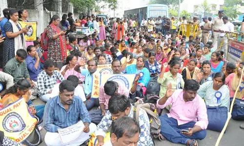 स्कूल खुलने के बाद भी हड़ताल जारी रहेगी: सेकेंडरी स्कूल के टीचरों का बयान स्कूल खुलने के बाद भी हड़ताल जारी रहेगी: सेकेंडरी स्कूल के टीचरों का बयान
