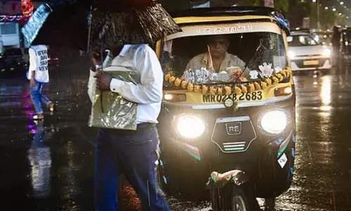 मुंबई: बारिश के साथ नए साल की शुरुआत, न्यूनतम तापमान में गिरावट दर्ज